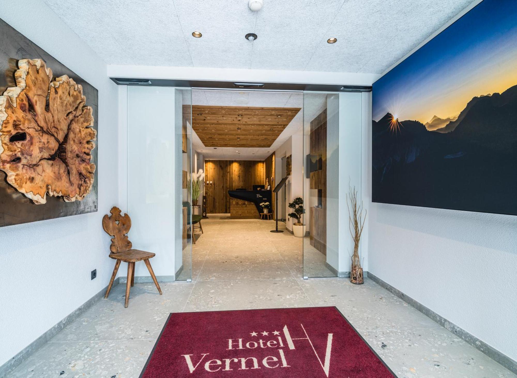Hotel Vernel Santa Cristina Val Gardena Exterior photo