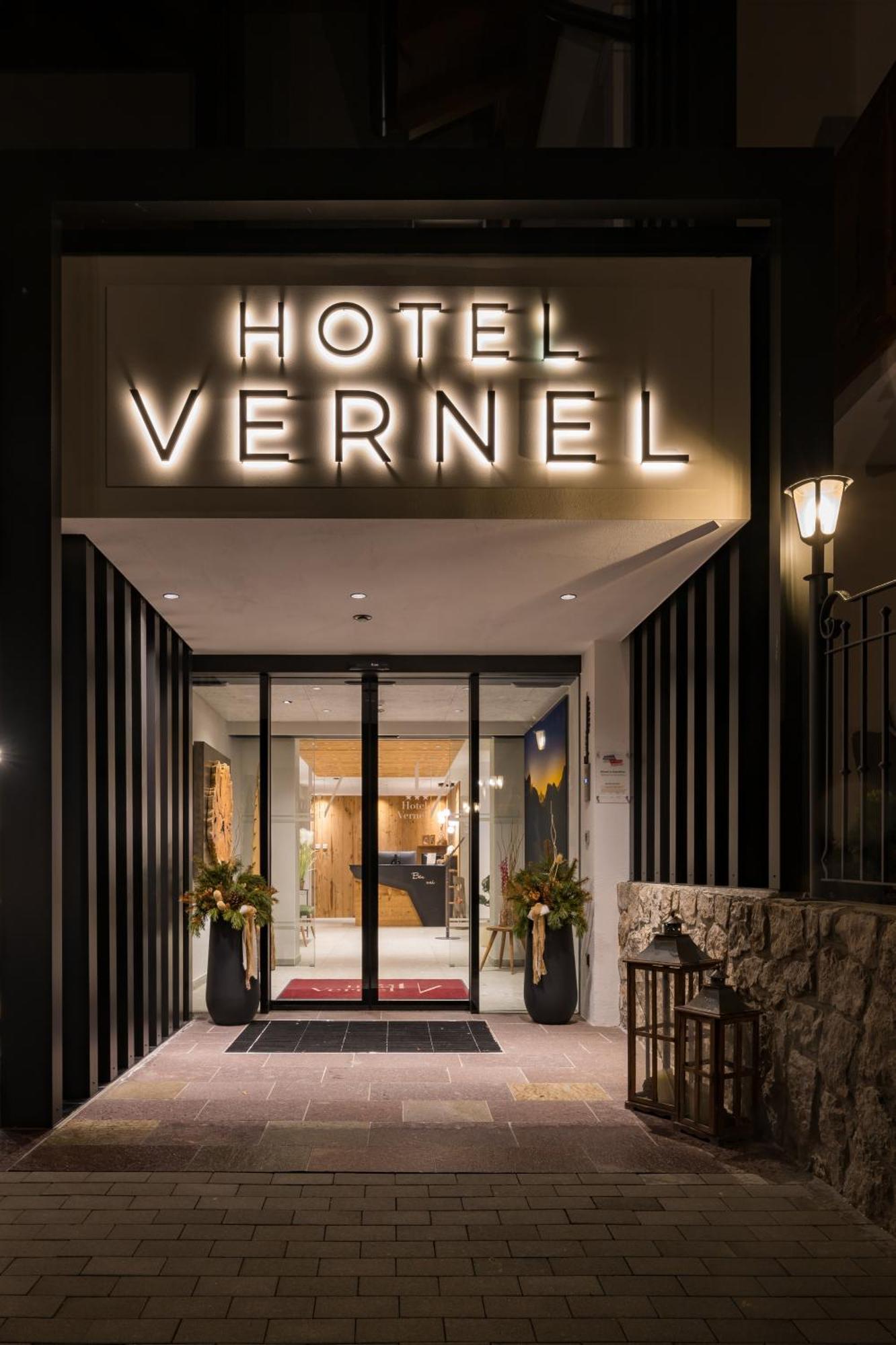 Hotel Vernel Santa Cristina Val Gardena Exterior photo